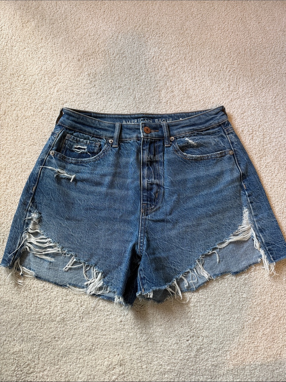 American Eagle Outfitters Distressed Frayed High-Rise Mom Denim Shorts - Blue